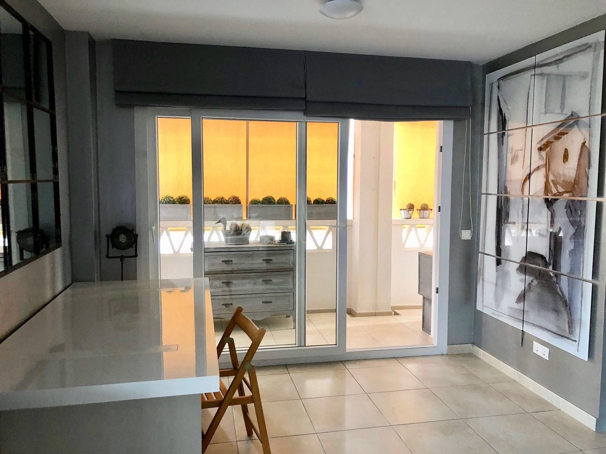 2 спални - Апартамент за продажба в Nueva Andalucia, Marbella
