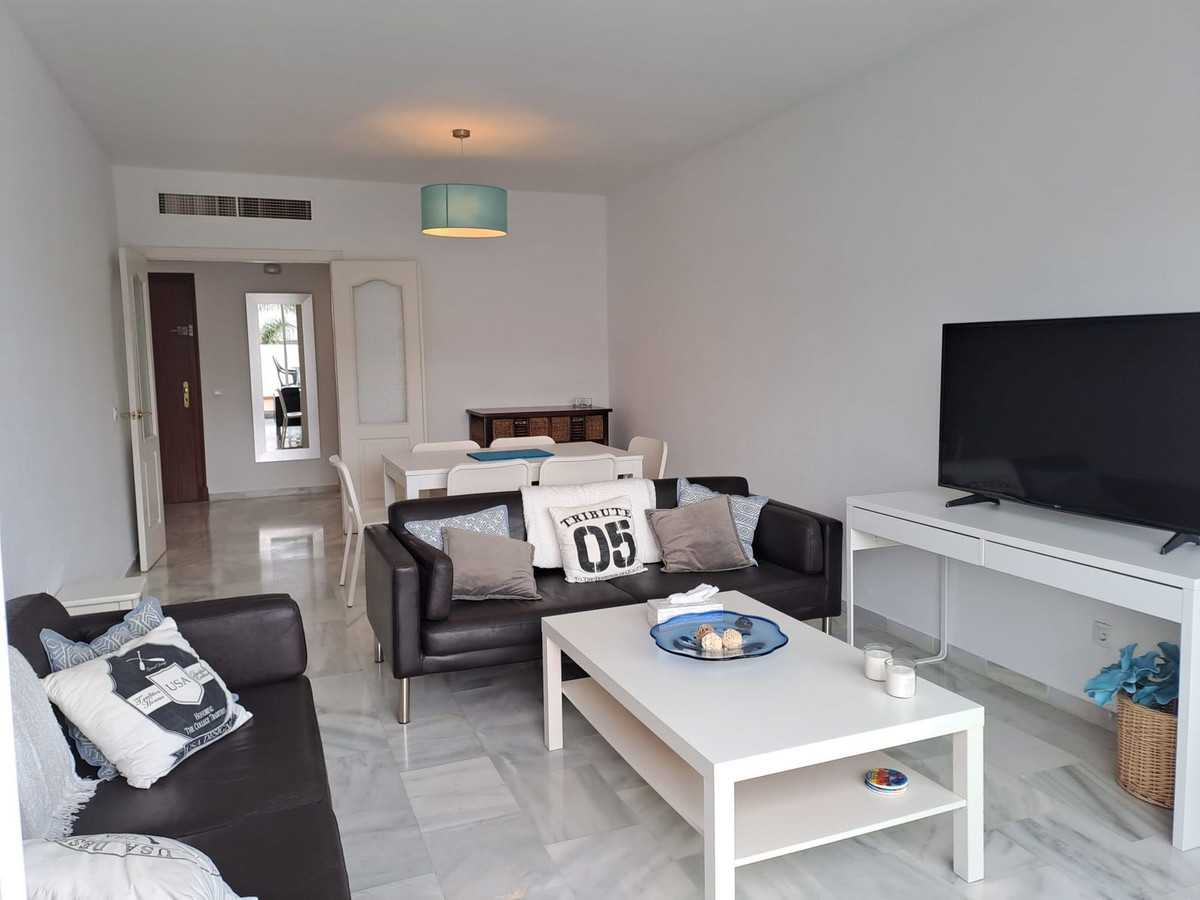 Ático de 3 Dormitorios en venta en Estepona