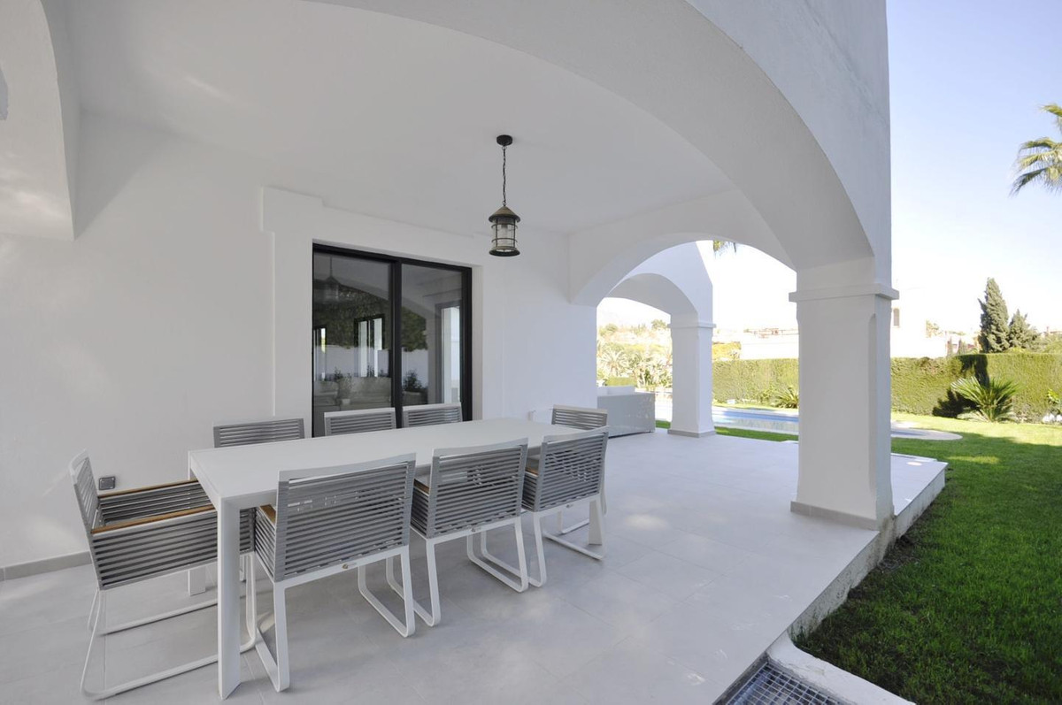 Casa de 6 Dormitorios en venta en Marbella Centro