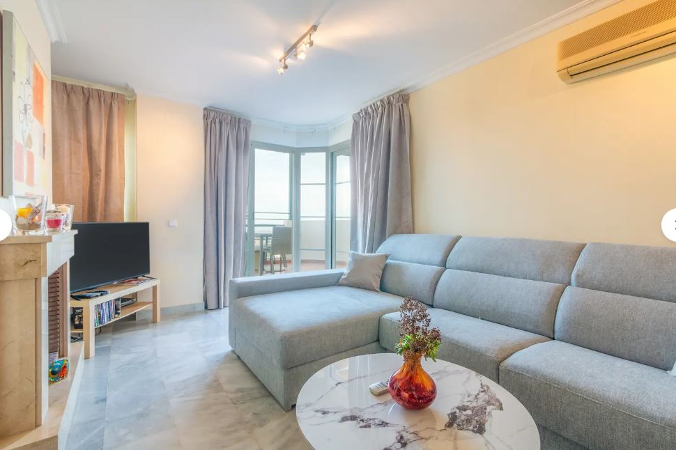 Piso de 2 Dormitorios en venta en Nueva Andalucía, Marbella