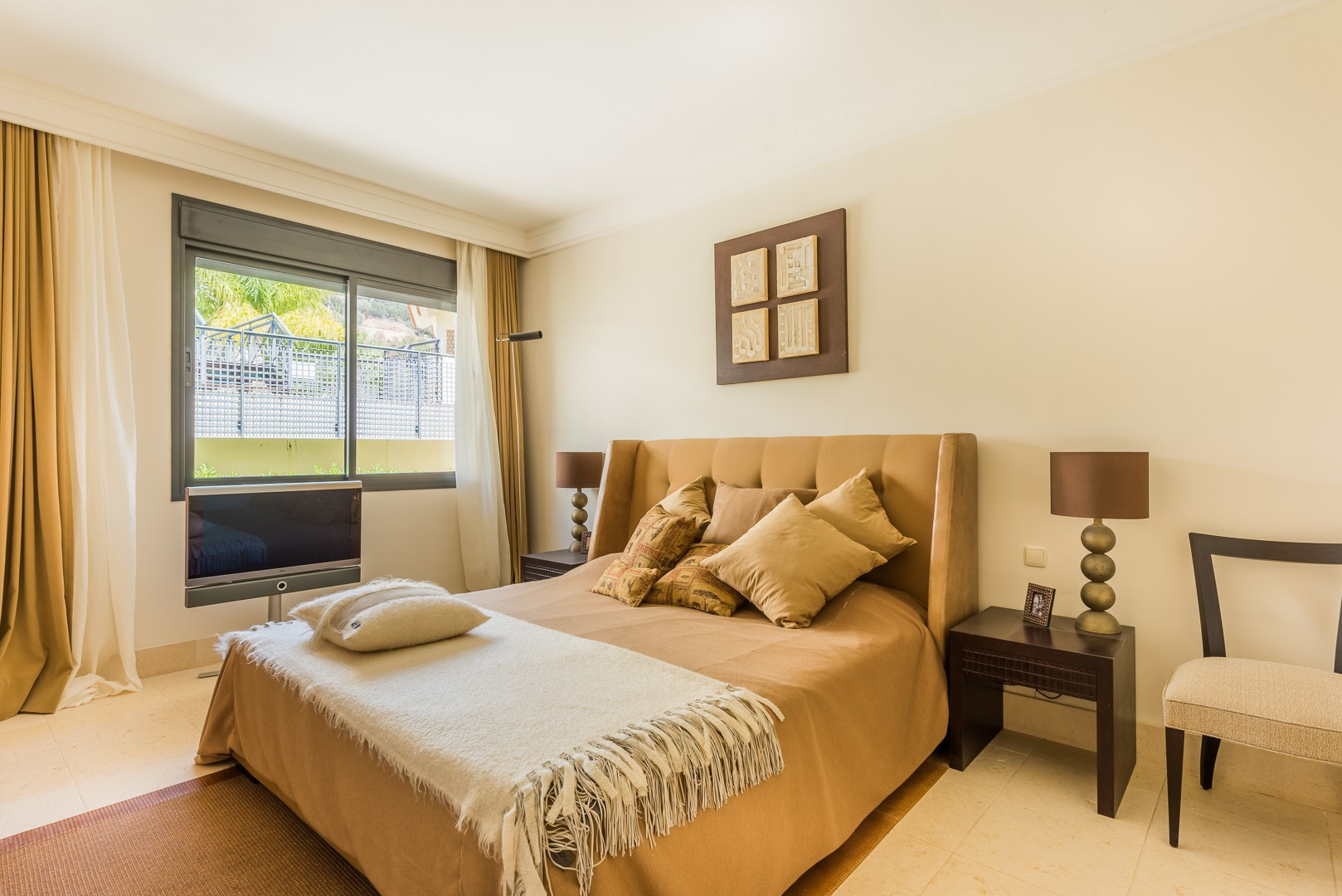 Ático de 3 Dormitorios en venta en Los Monteros, Marbella