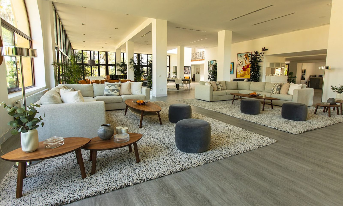 Casa de 10 Dormitorios en venta en Nueva Andalucía, Marbella