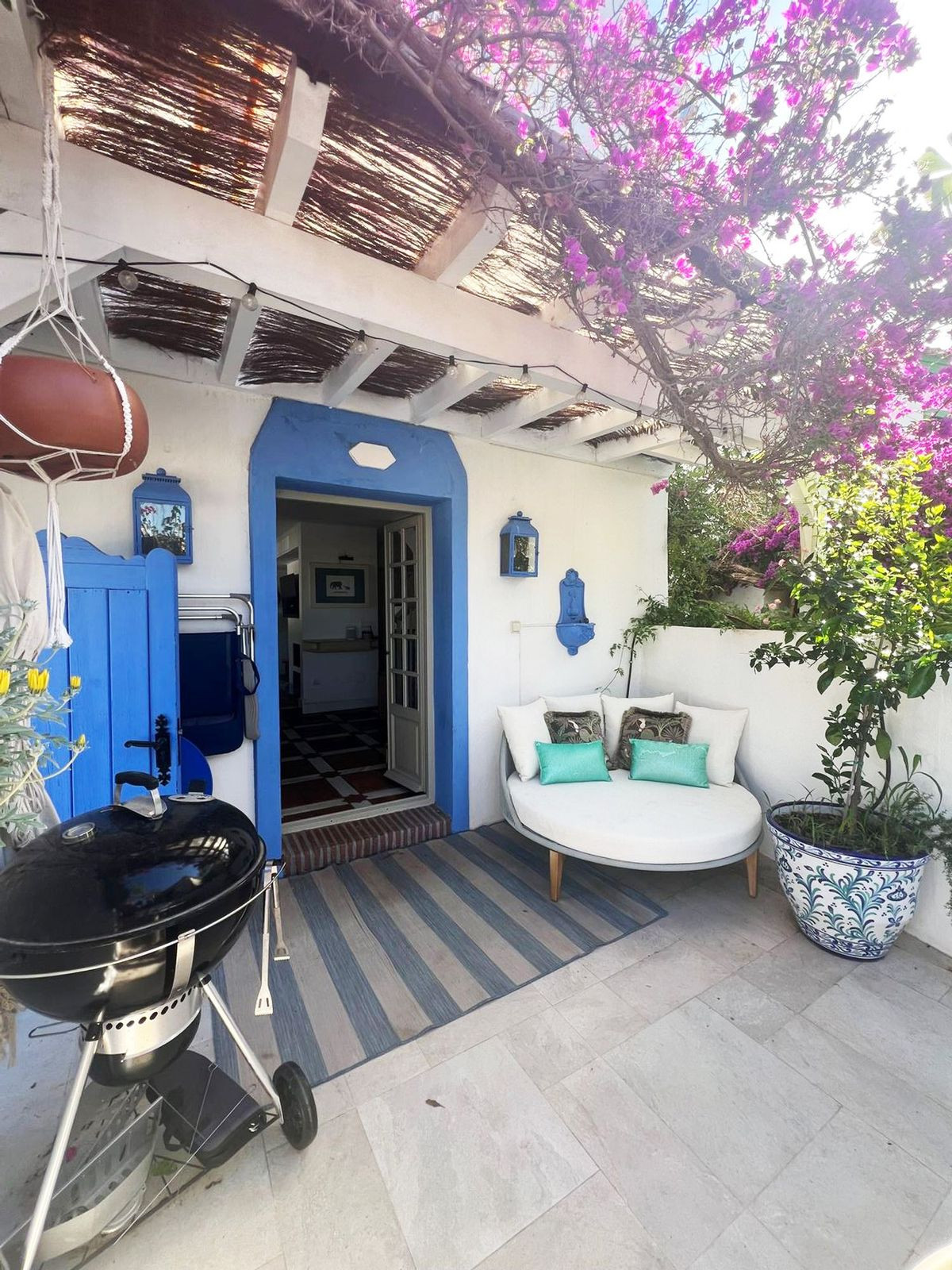 Casa de 2 Dormitorios y 2 Baños en venta en Guadalmina Baja, San Pedro de Alcántara