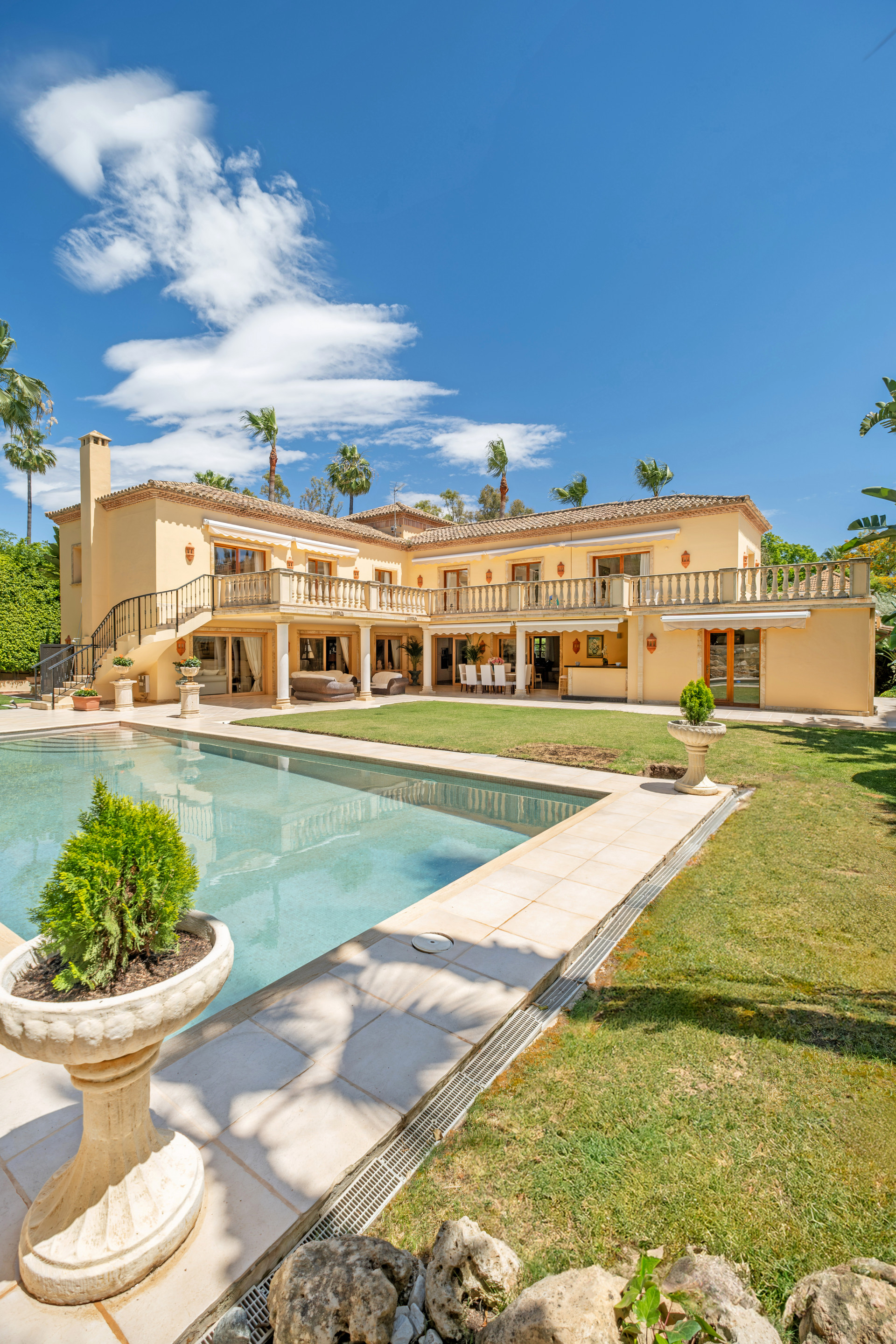 Casa de 4 Dormitorios y 4 Baños en venta en Nueva Andalucía