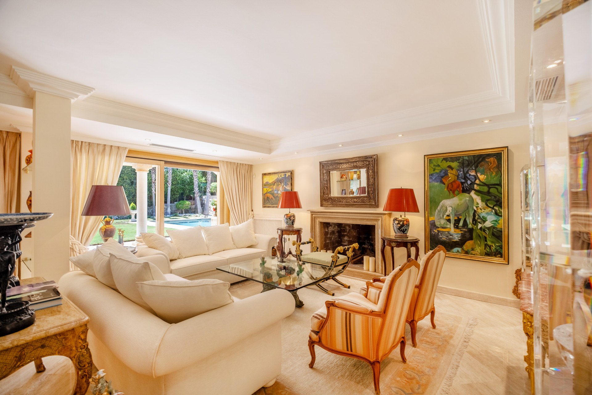 Casa de 4 Dormitorios y 4 Baños en venta en Nueva Andalucía