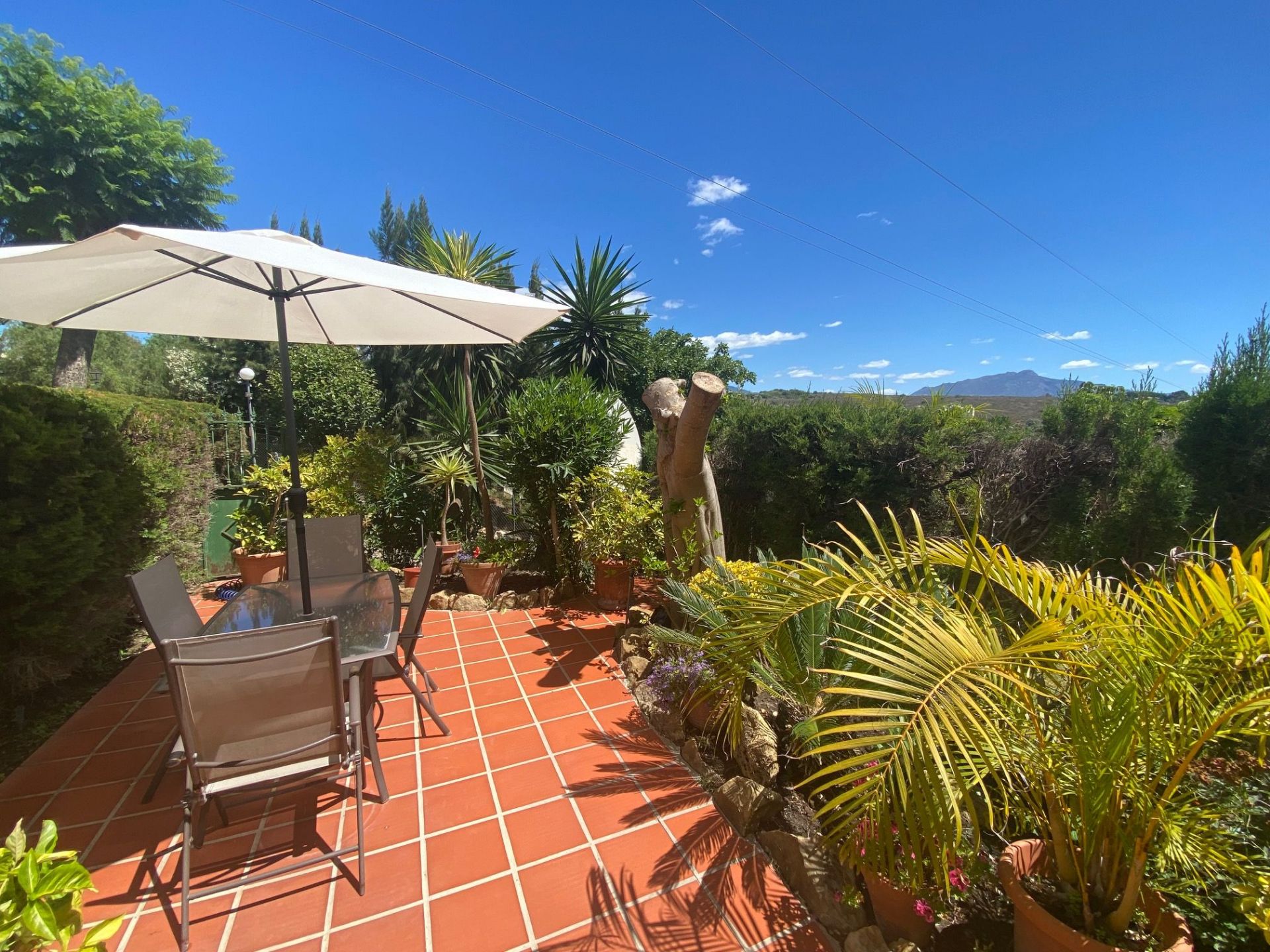 Piso de 2 Dormitorios en venta en Nueva Milla de Oro, Estepona
