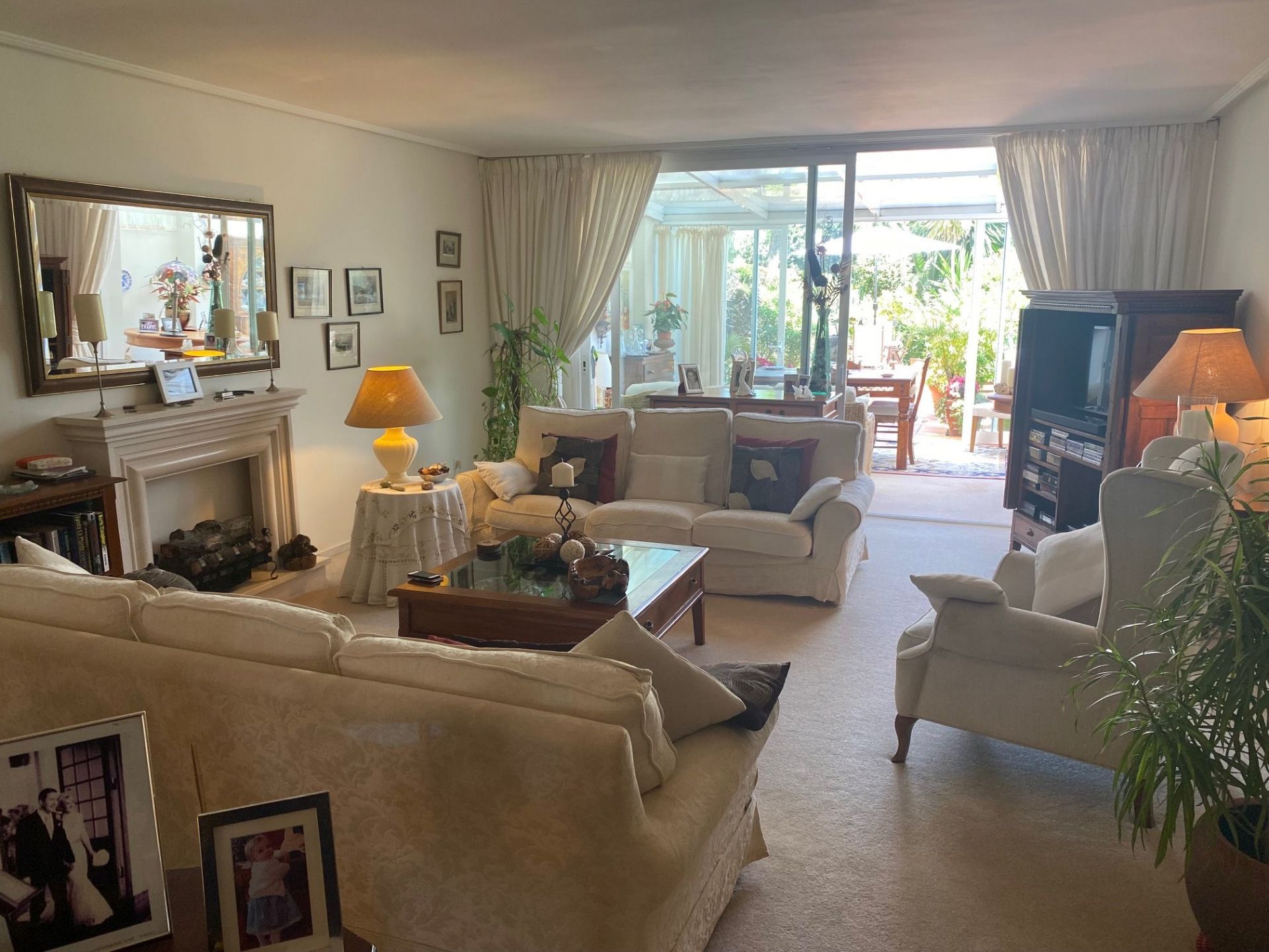 Piso de 2 Dormitorios en venta en Nueva Milla de Oro, Estepona