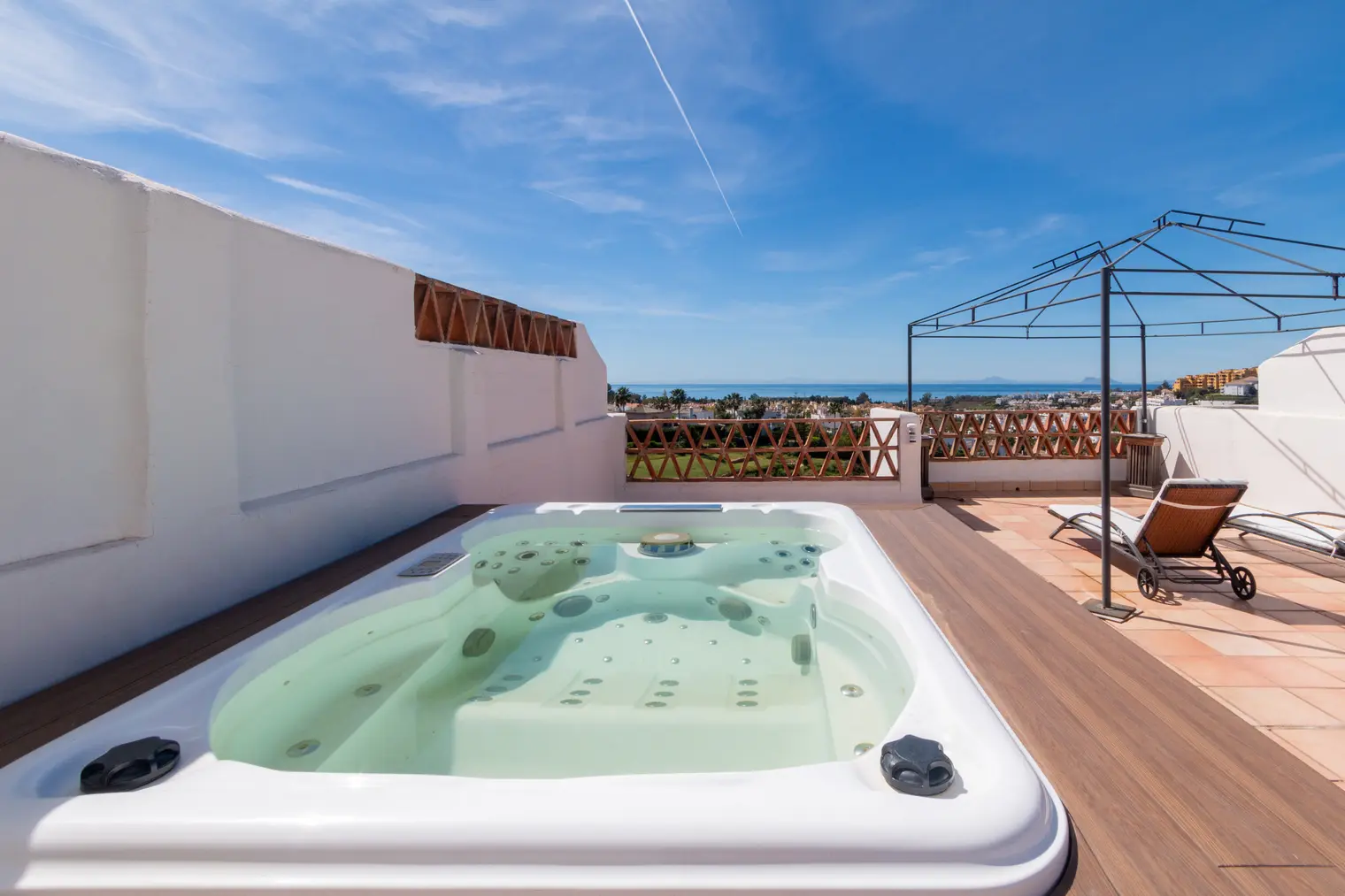 Casa Adosada de 3 Dormitorios y 3 Baños en venta en Estepona