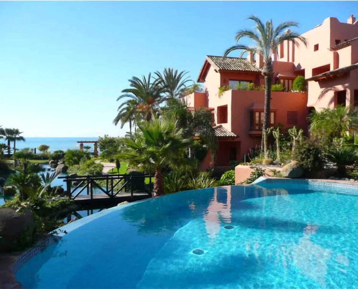 Ático de 3 Dormitorios en venta en Estepona
