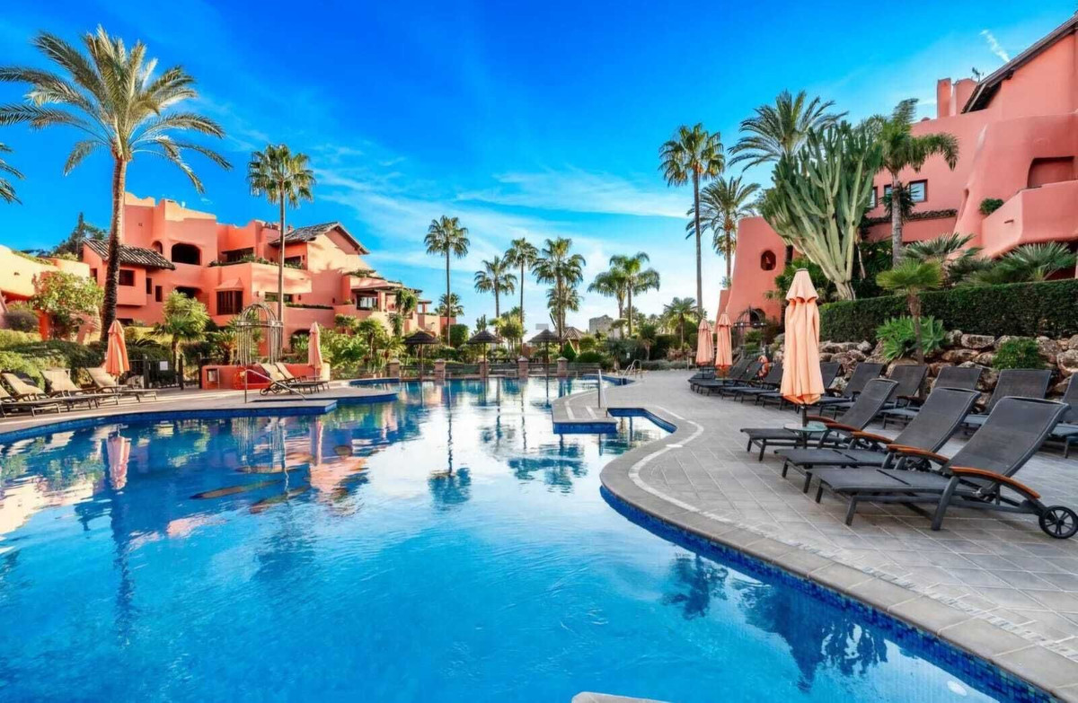 Ático de 3 Dormitorios en venta en Estepona