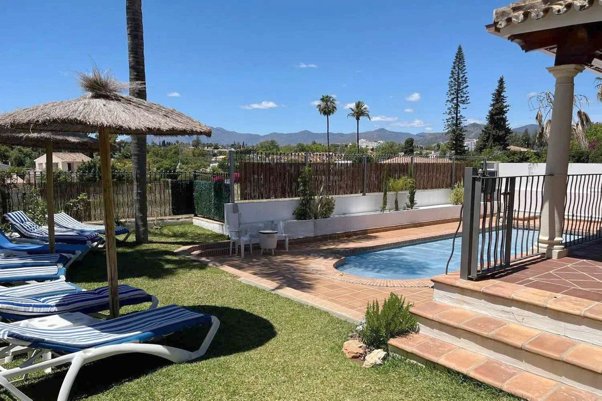 6 спални - Вила за продажба в San Pedro de Alcántara