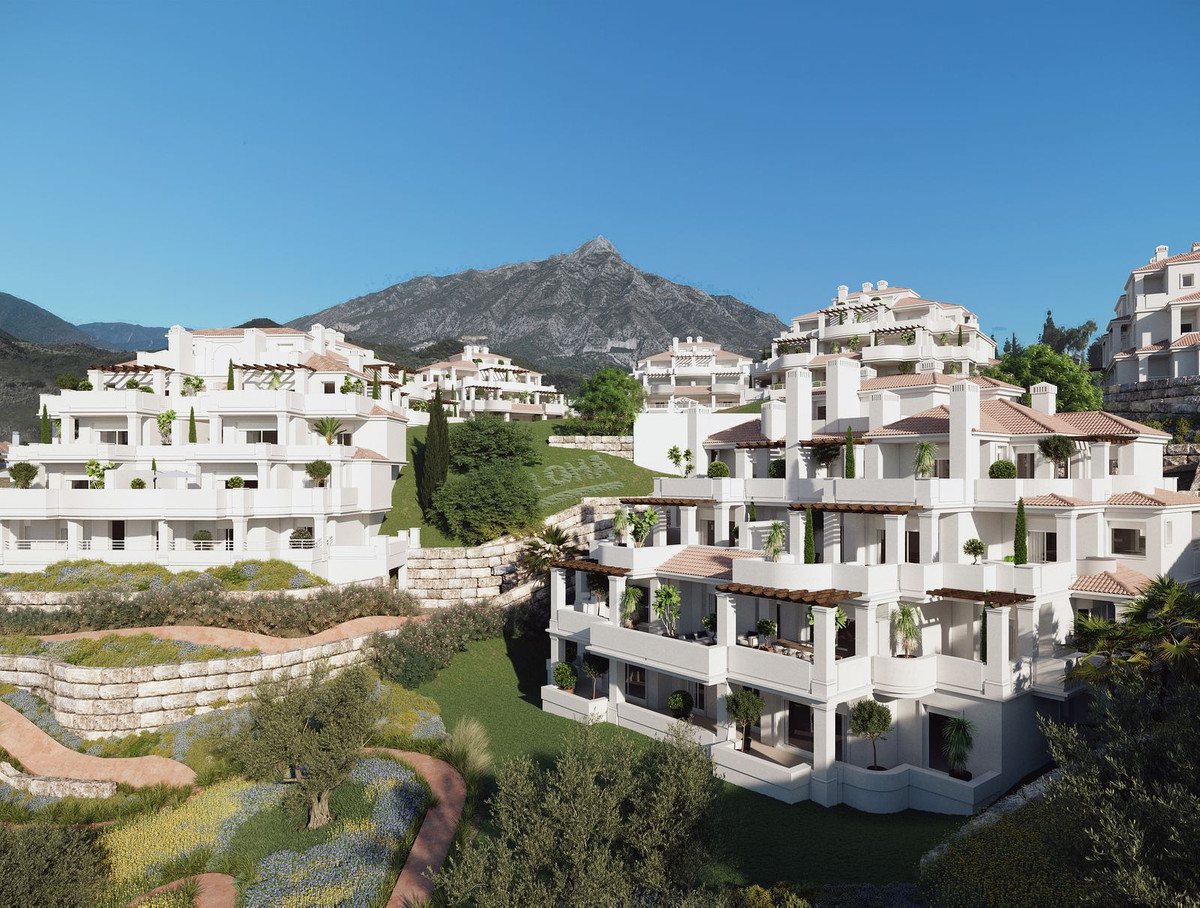 Piso de 2 Dormitorios en venta en Nueva Andalucía, Marbella
