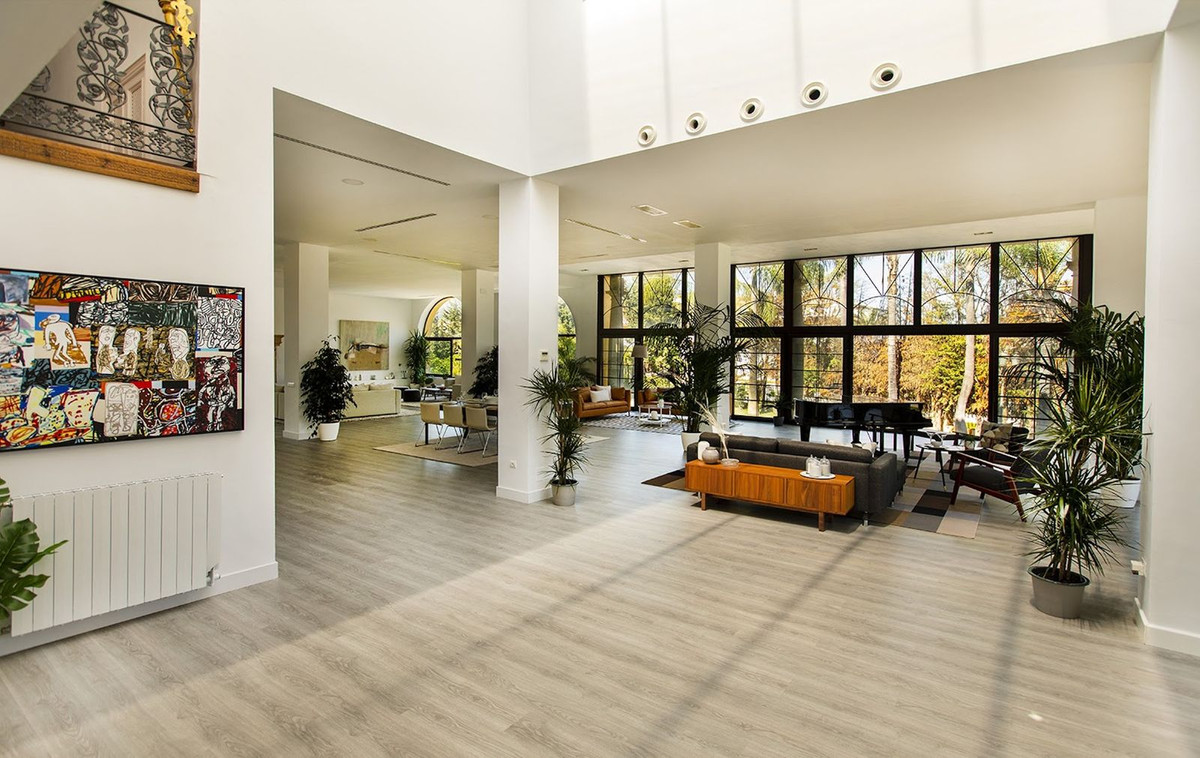Casa de 10 Dormitorios en venta en Nueva Andalucía, Marbella