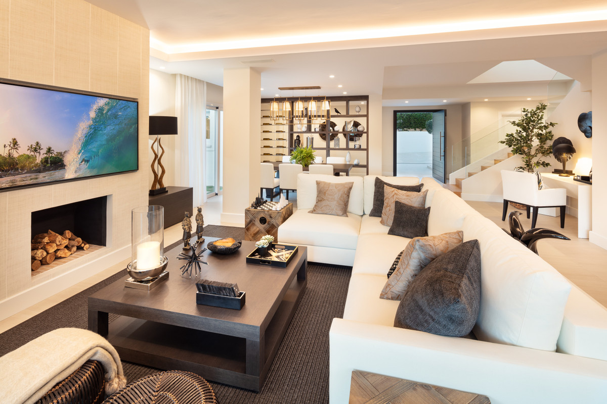 Casa de 4 Dormitorios y 4 Baños en venta en Nueva Andalucía, Marbella