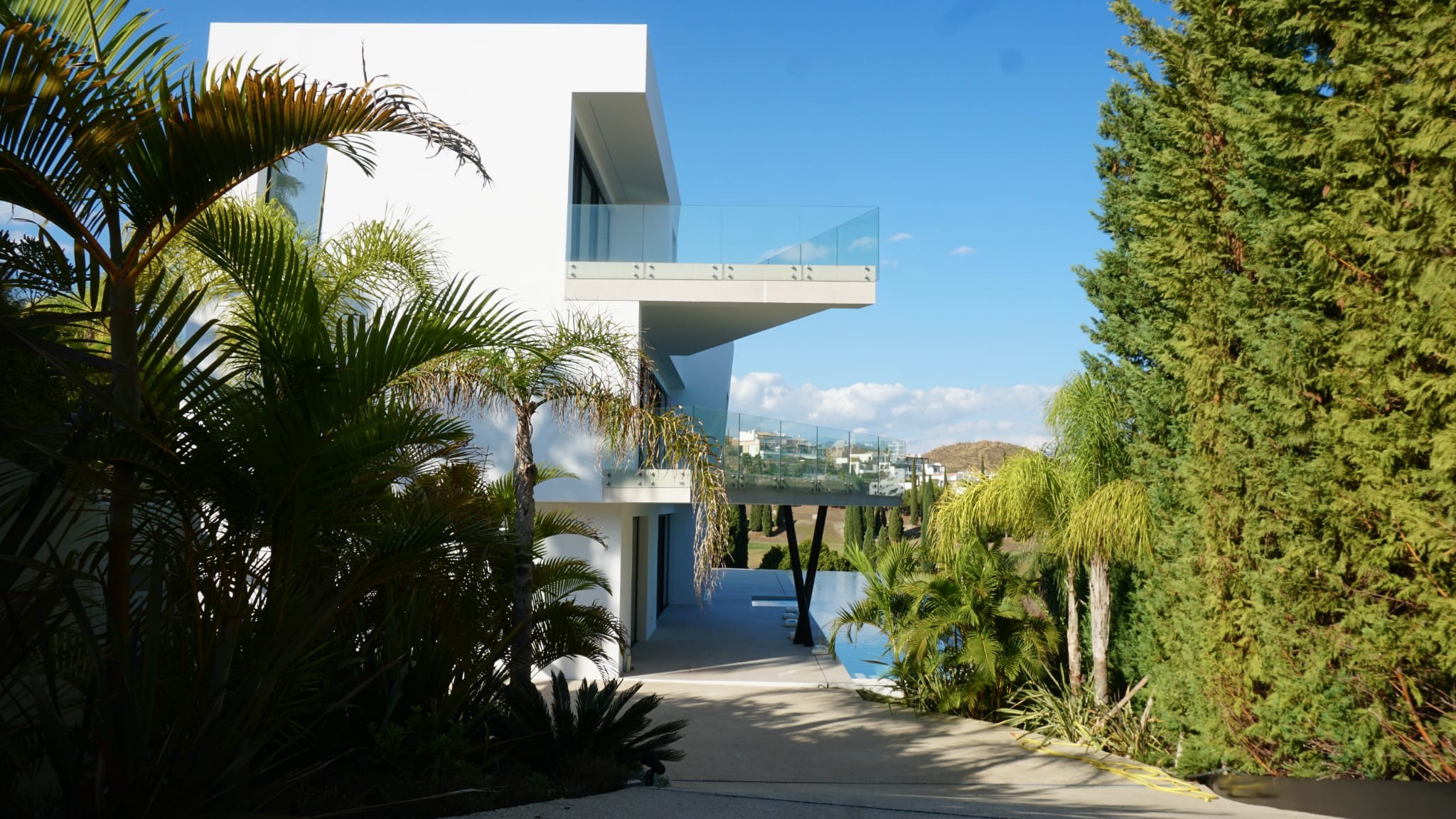 4 Bed, 6 Bath - Villa for Sale in Los Flamingos, Benahavis