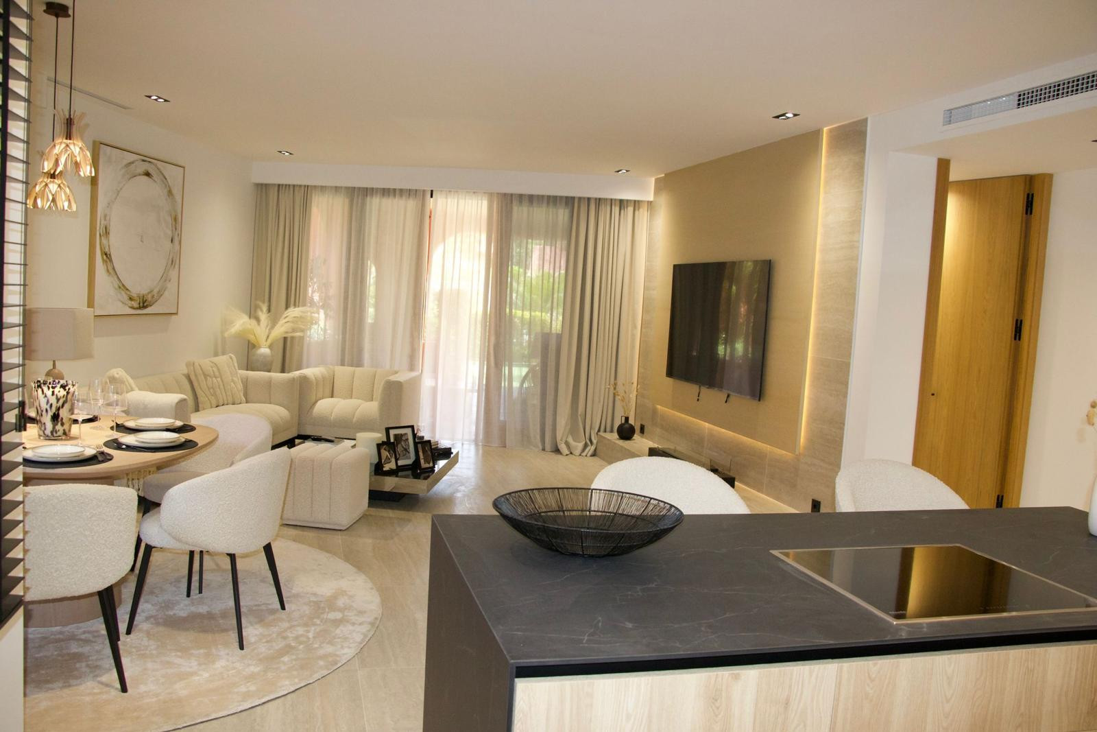 3 Bed - Apartment for Sale in La Alqueria, Estepona