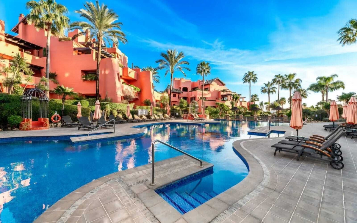 Ático de 3 Dormitorios en venta en Estepona