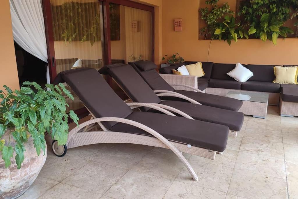 Piso de 3 Dormitorios y 3 Baños en venta en La Alqueria, Estepona