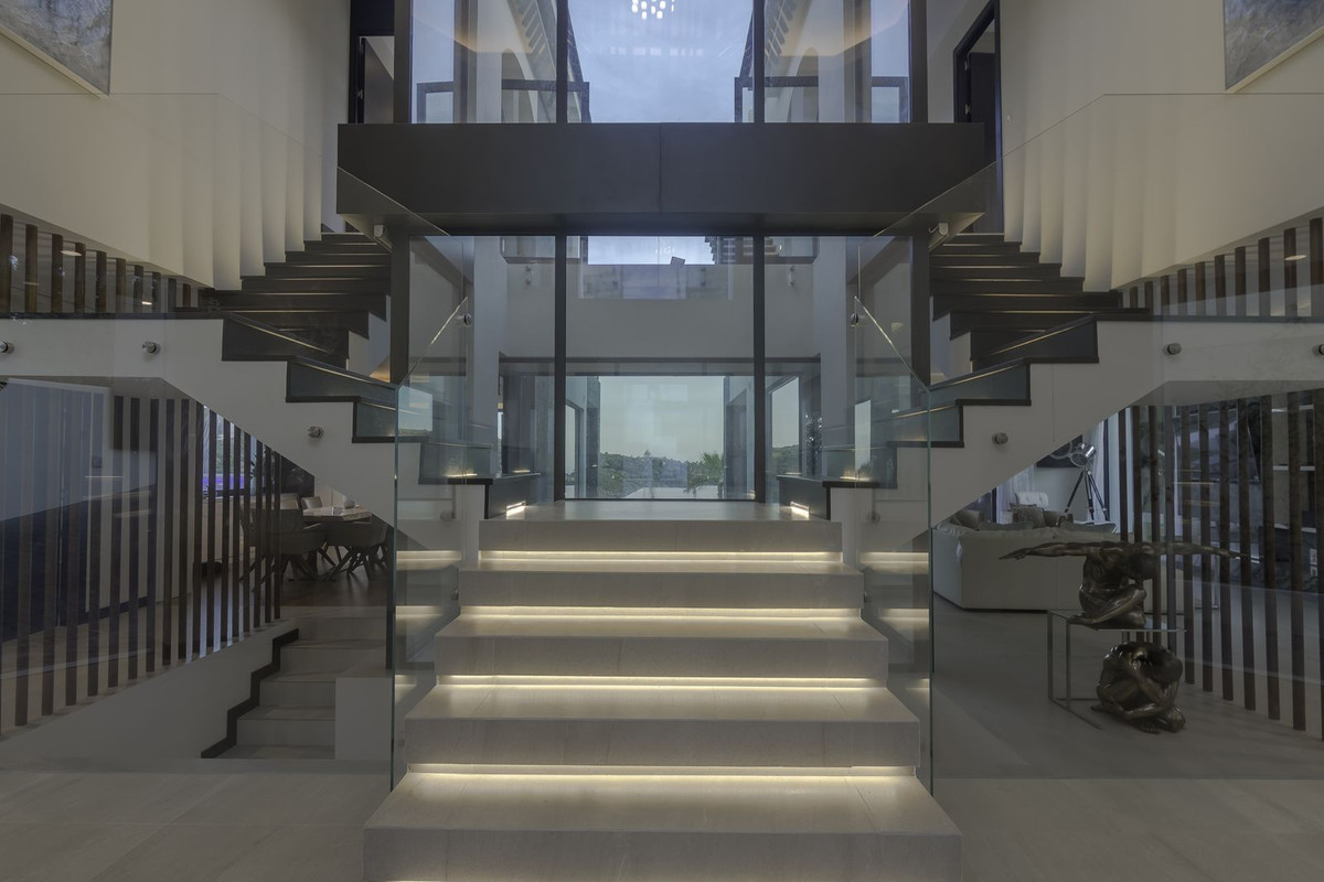Casa de 6 Dormitorios en venta en La Quinta, Benahavís