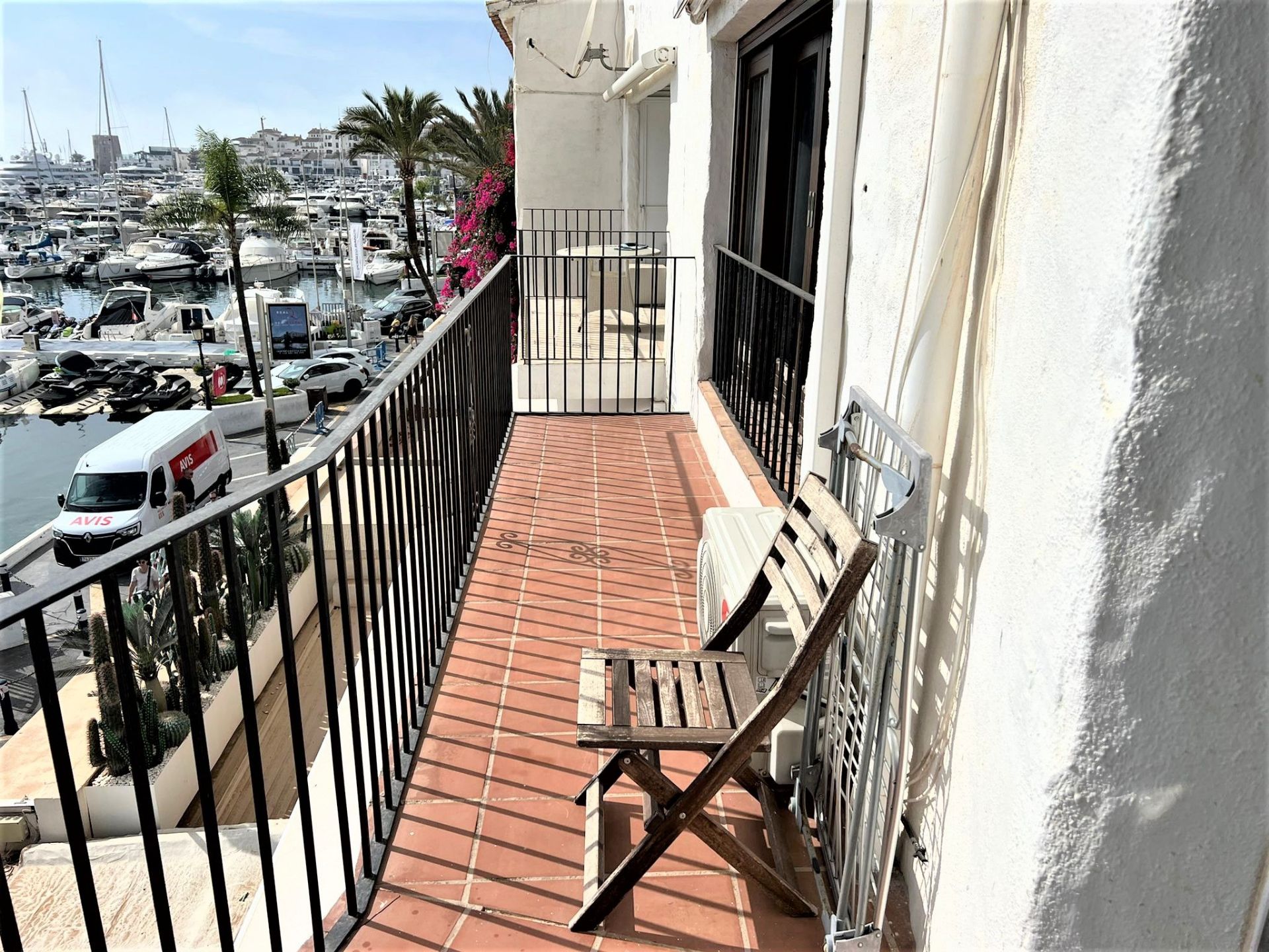 3 спални, 3 бани - Апартамент за продажба в Puerto Banus, Marbella