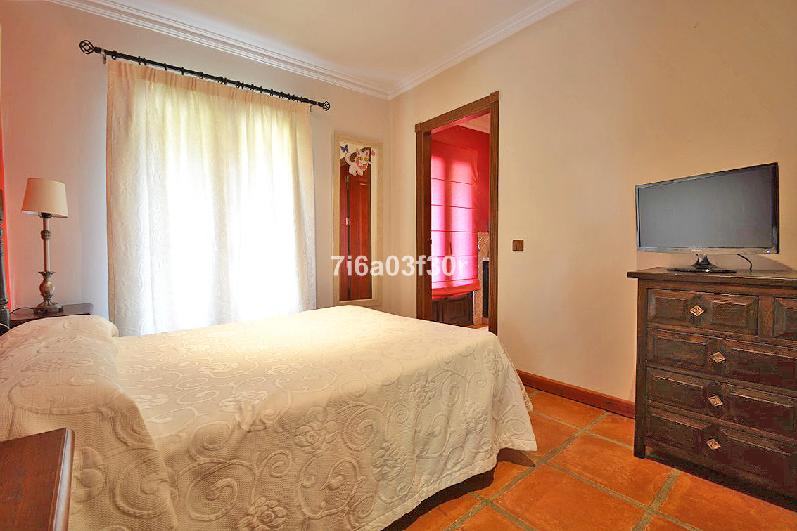 Casa de 4 Dormitorios en venta en Nueva Andalucía, Marbella