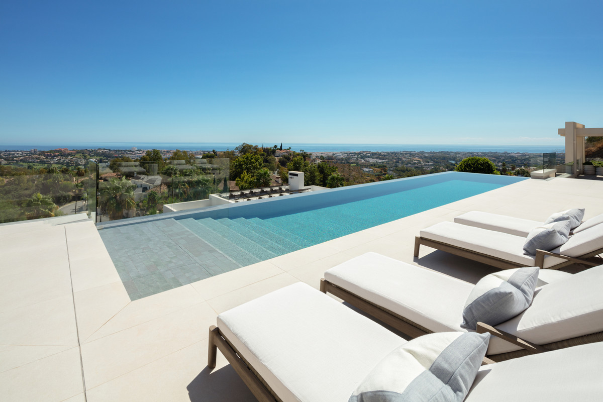 Casa de 6 Dormitorios en venta en Benahavís Pueblo