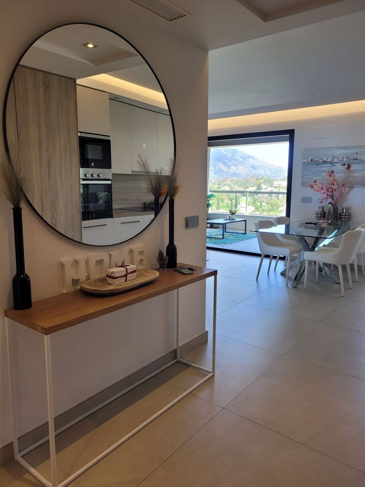 Piso de 3 Dormitorios en venta en La Quinta, Benahavís