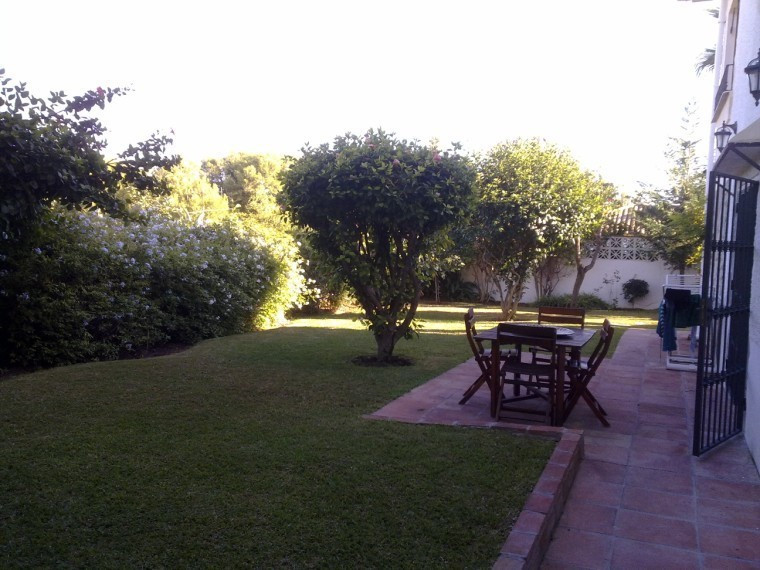 Casa de 7 Dormitorios en venta en Nueva Andalucía, Marbella