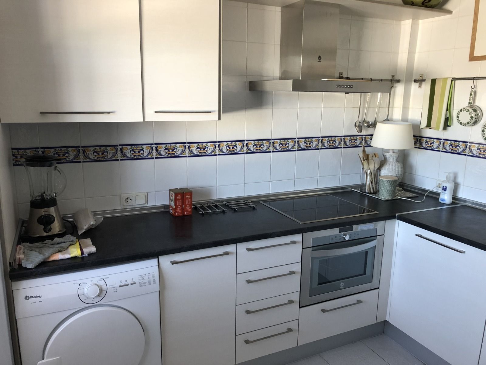 Casa Adosada de 3 Dormitorios y 2 Baños en venta en Elviria, Marbella