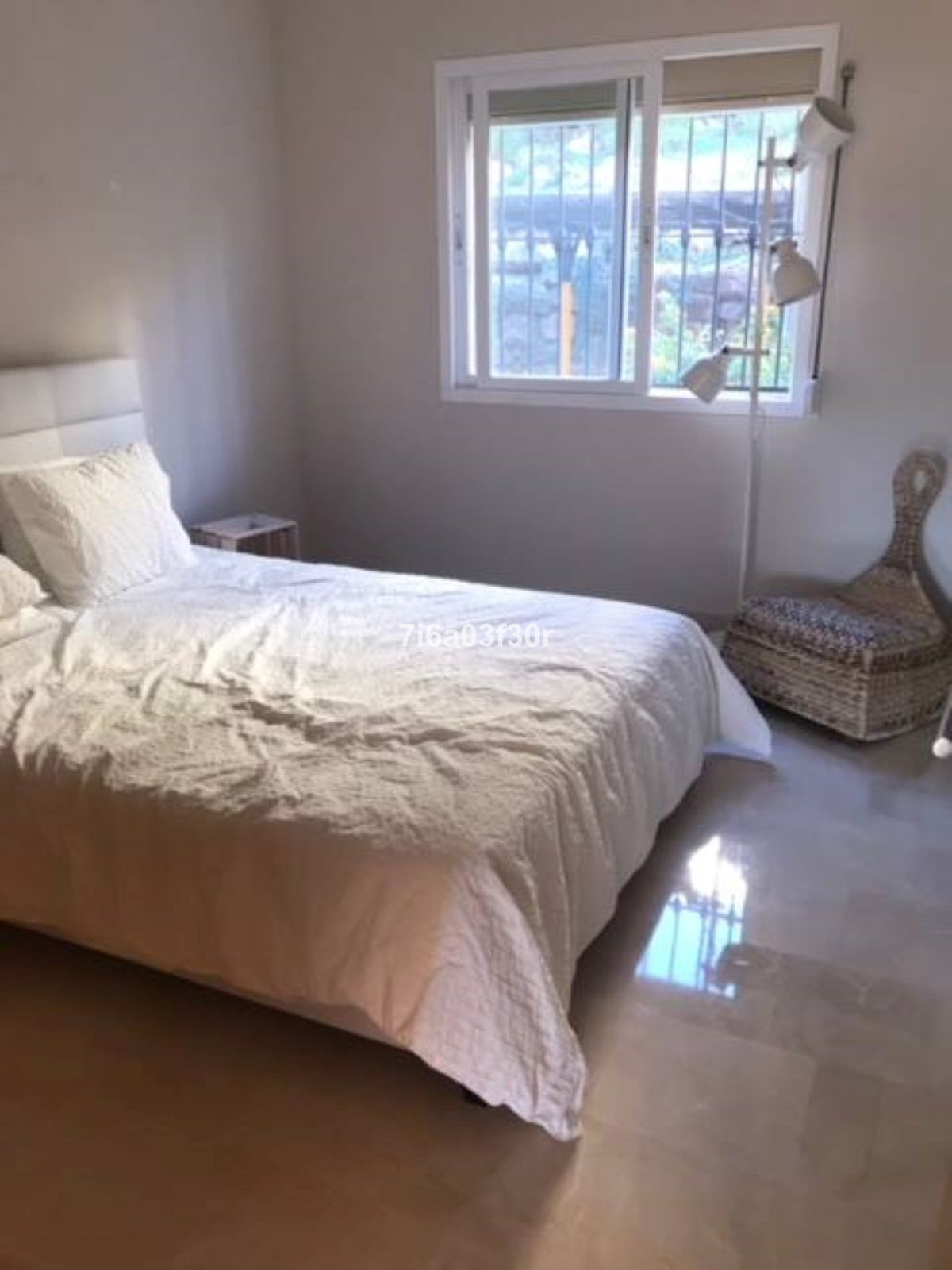 Piso de 3 Dormitorios y 2 Baños en venta en La Quinta, Benahavís