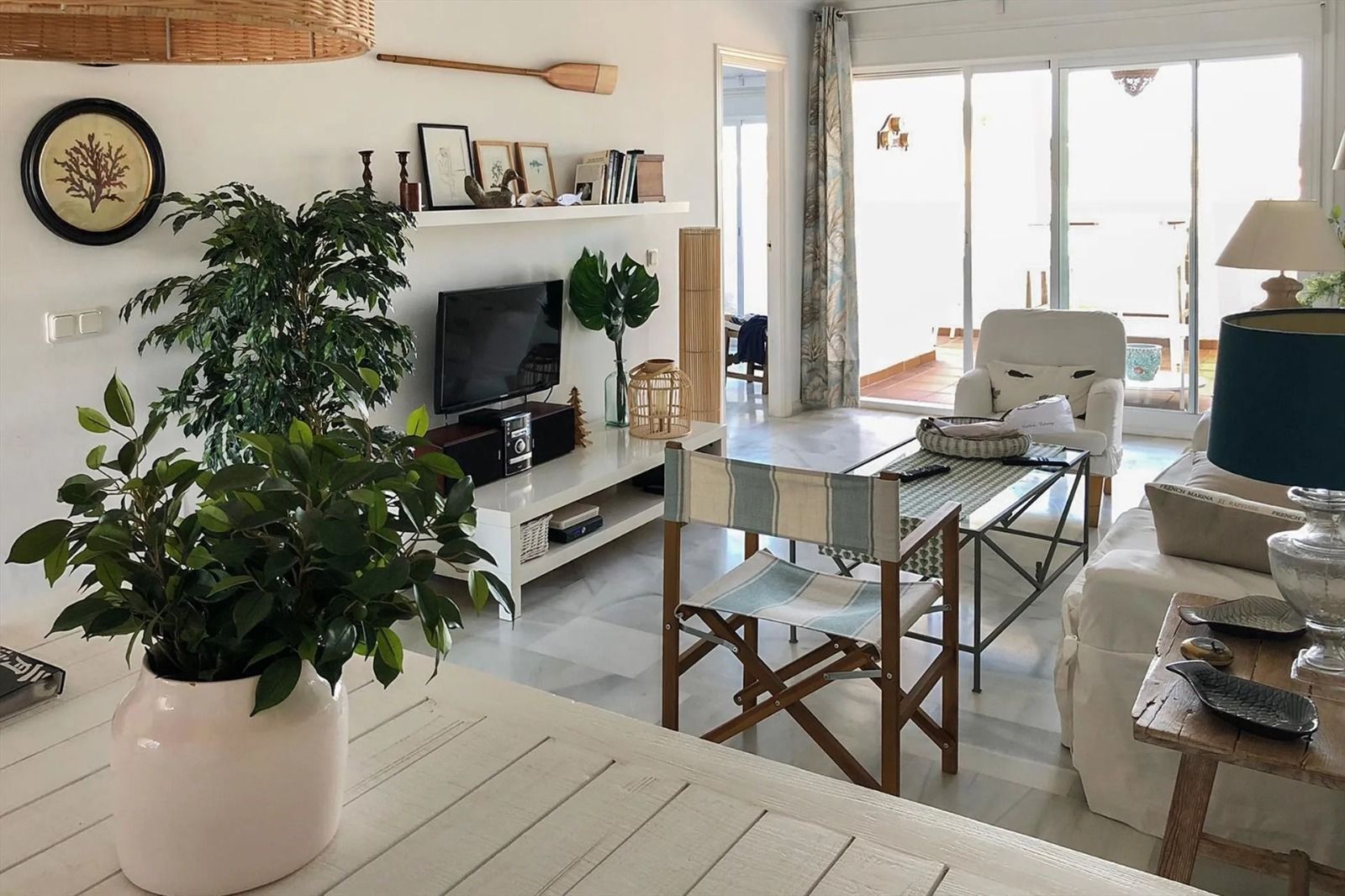 Casa Adosada de 3 Dormitorios y 2 Baños en venta en Elviria, Marbella