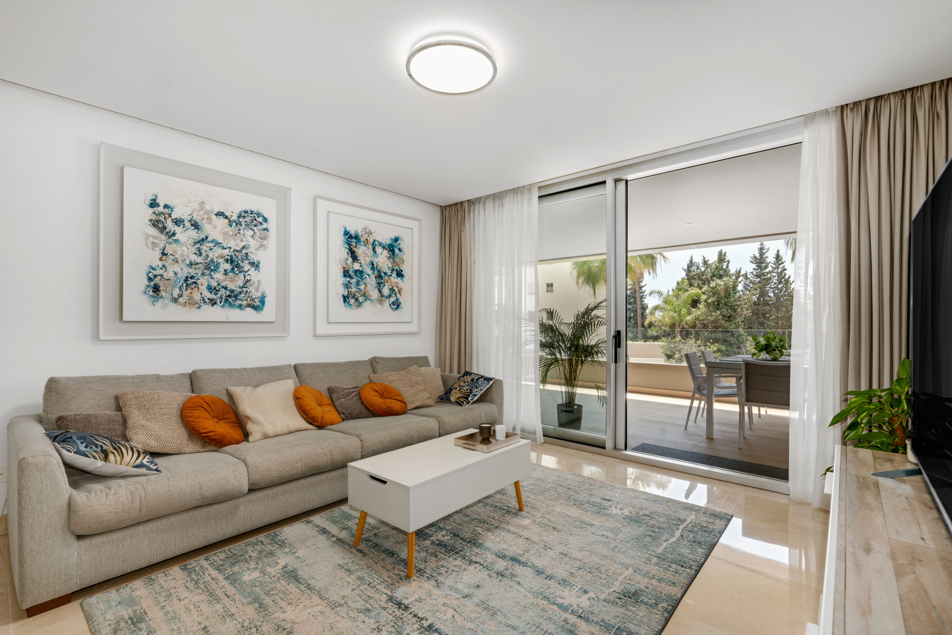 2 Bed, 2 Bath - Apartment for Sale in Nueva Andalucia, Marbella