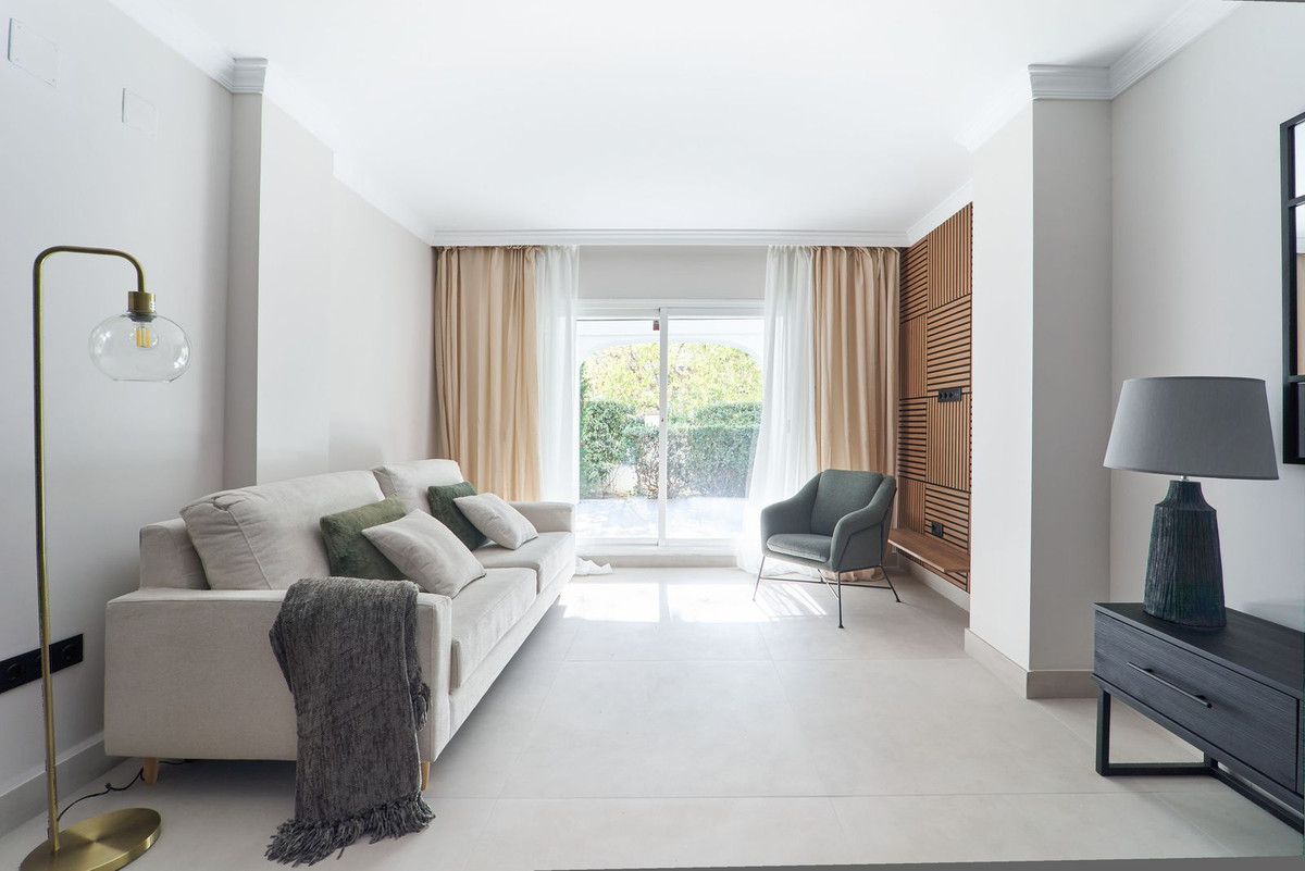 Piso de 3 Dormitorios y 3 Baños en venta en San Pedro de Alcántara