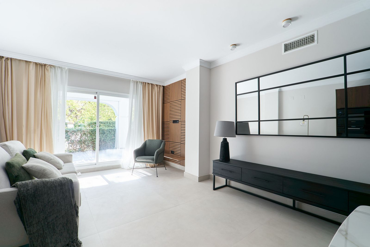 Piso de 3 Dormitorios y 3 Baños en venta en San Pedro de Alcántara