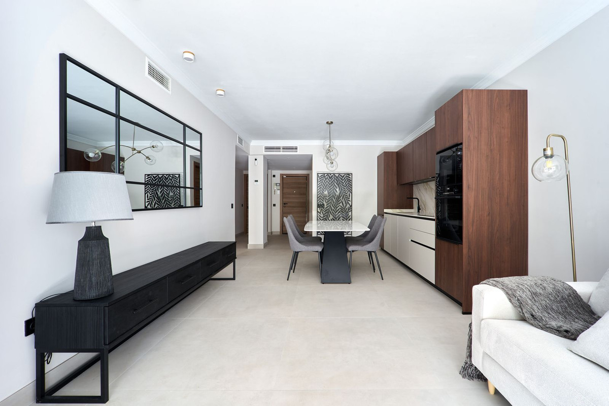 Piso de 3 Dormitorios y 3 Baños en venta en San Pedro de Alcántara