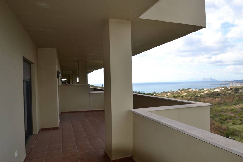 Piso de 3 Dormitorios en venta en Manilva