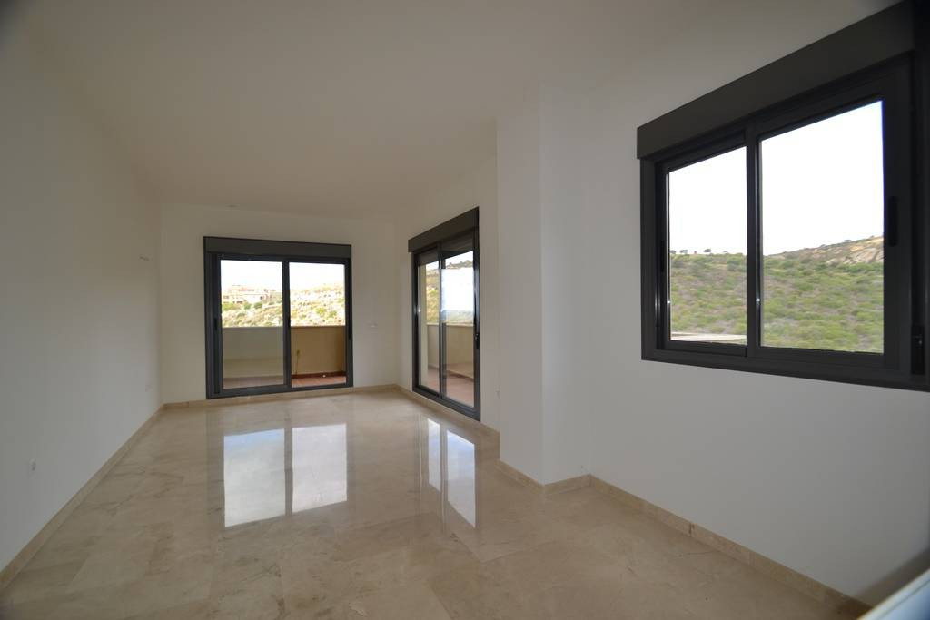 Piso de 3 Dormitorios en venta en Manilva