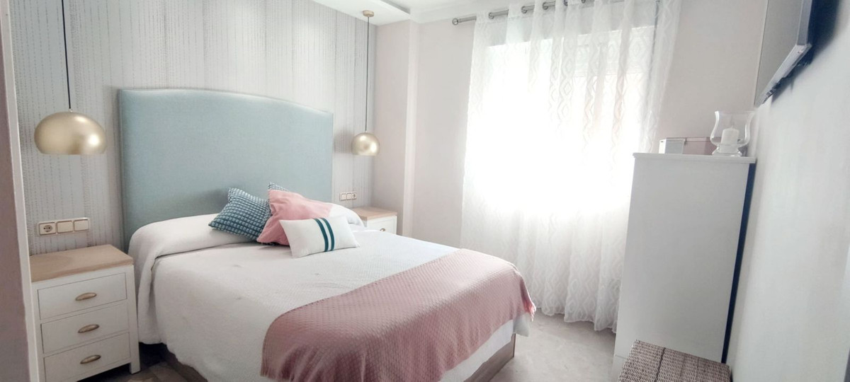 Piso de 2 Dormitorios en venta en Estepona