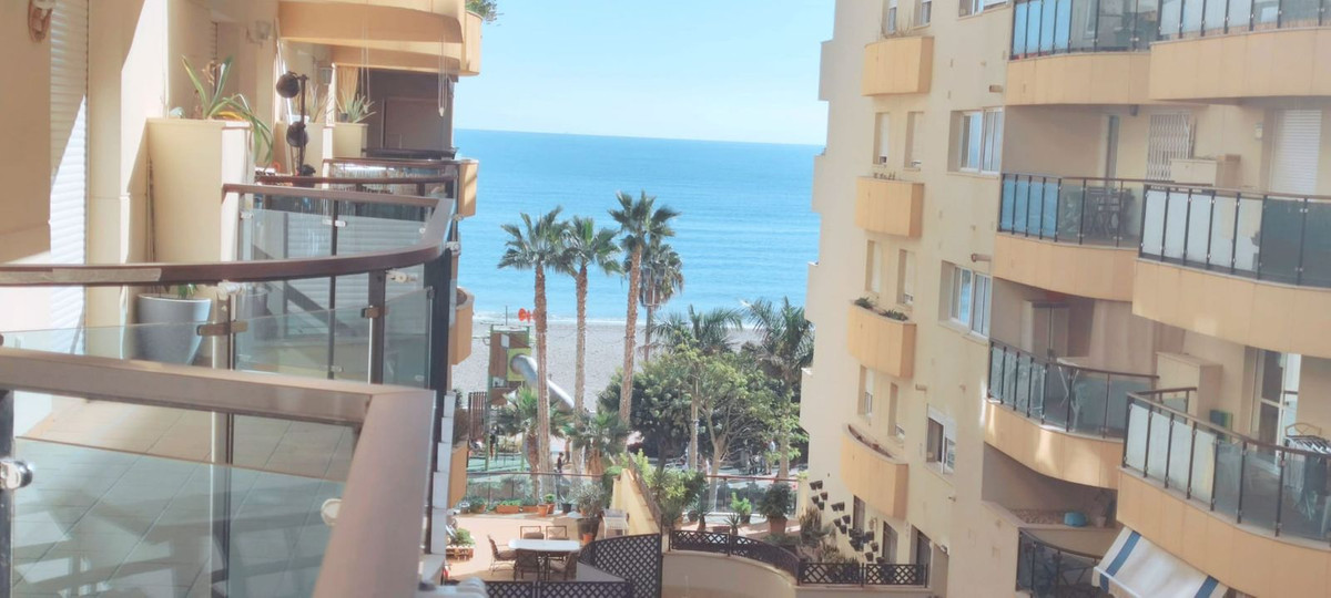 Piso de 2 Dormitorios en venta en Estepona