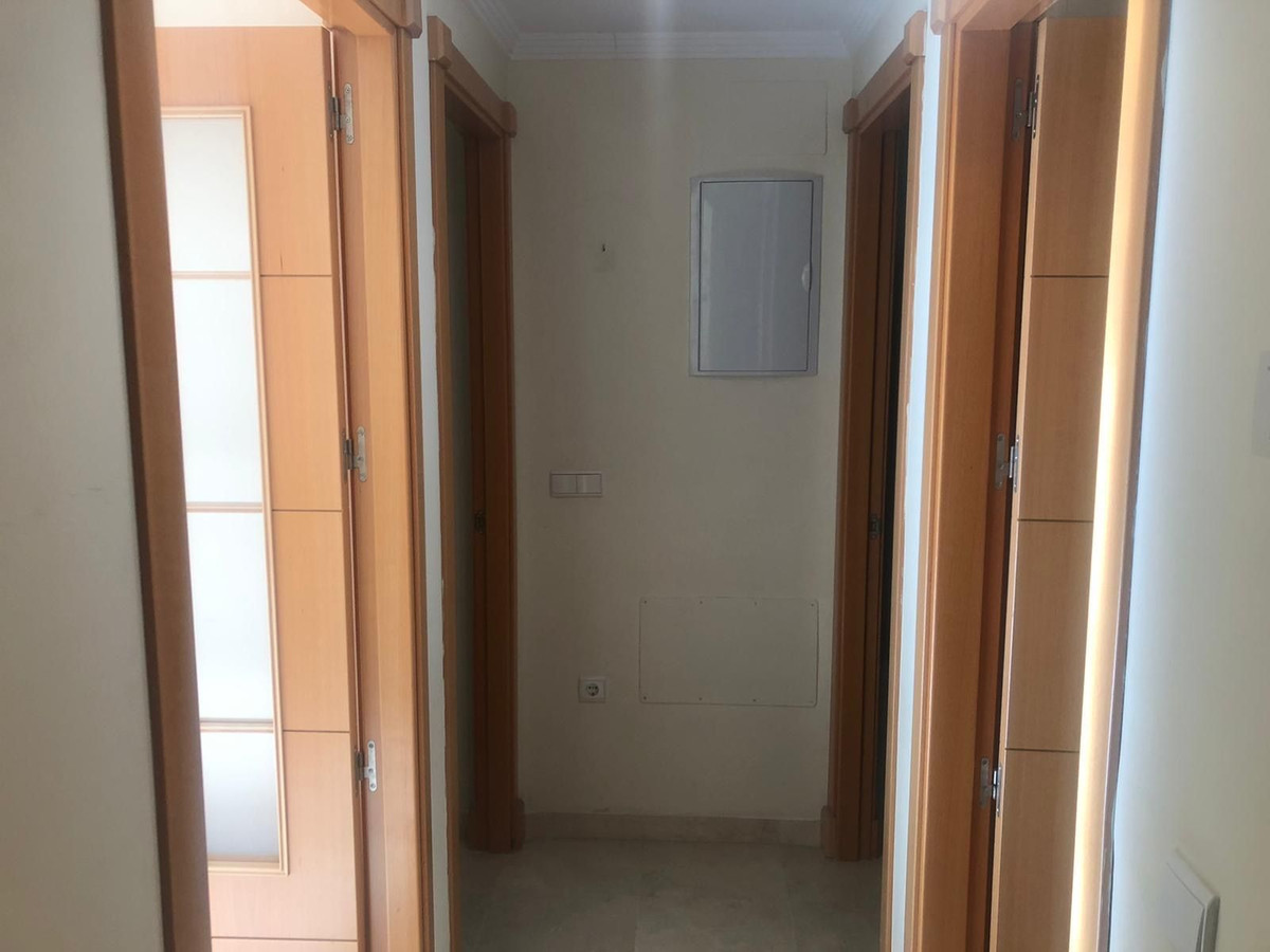 Piso de 2 Dormitorios en venta en Benalmádena