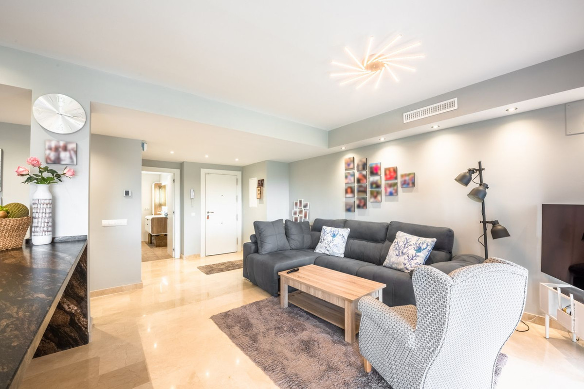 Piso de 3 Dormitorios en venta en La Quinta, Benahavís