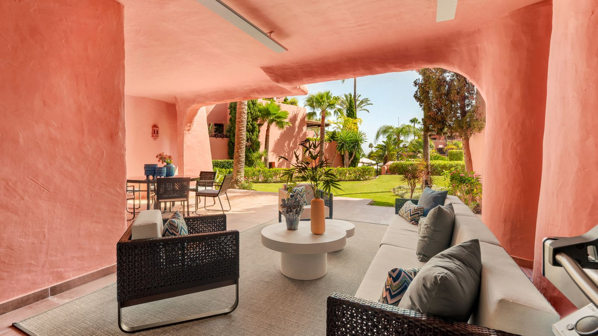 Piso de 3 Dormitorios y 3 Baños en venta en Estepona