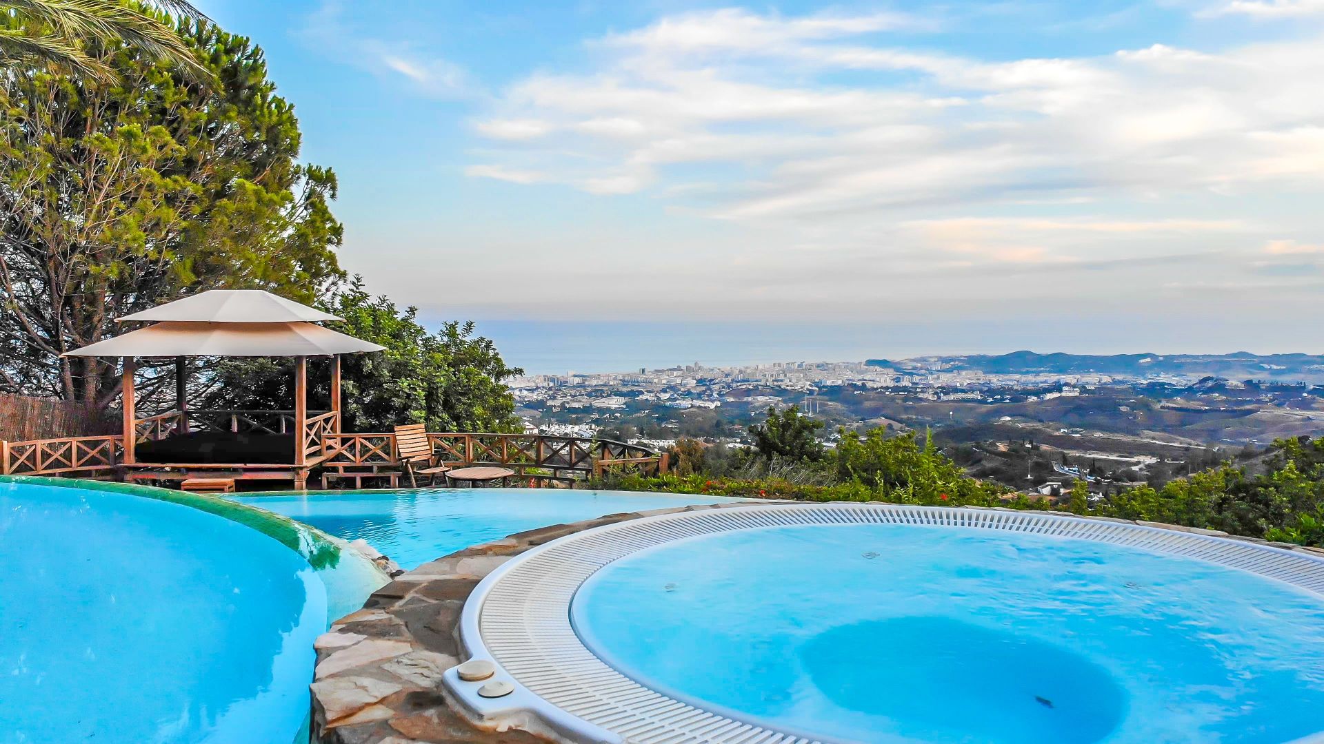 9 Bed - Villa for Sale in Mijas