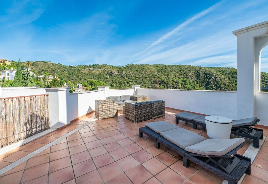 Piso de 3 Dormitorios y 2 Baños en venta en Benahavís Pueblo