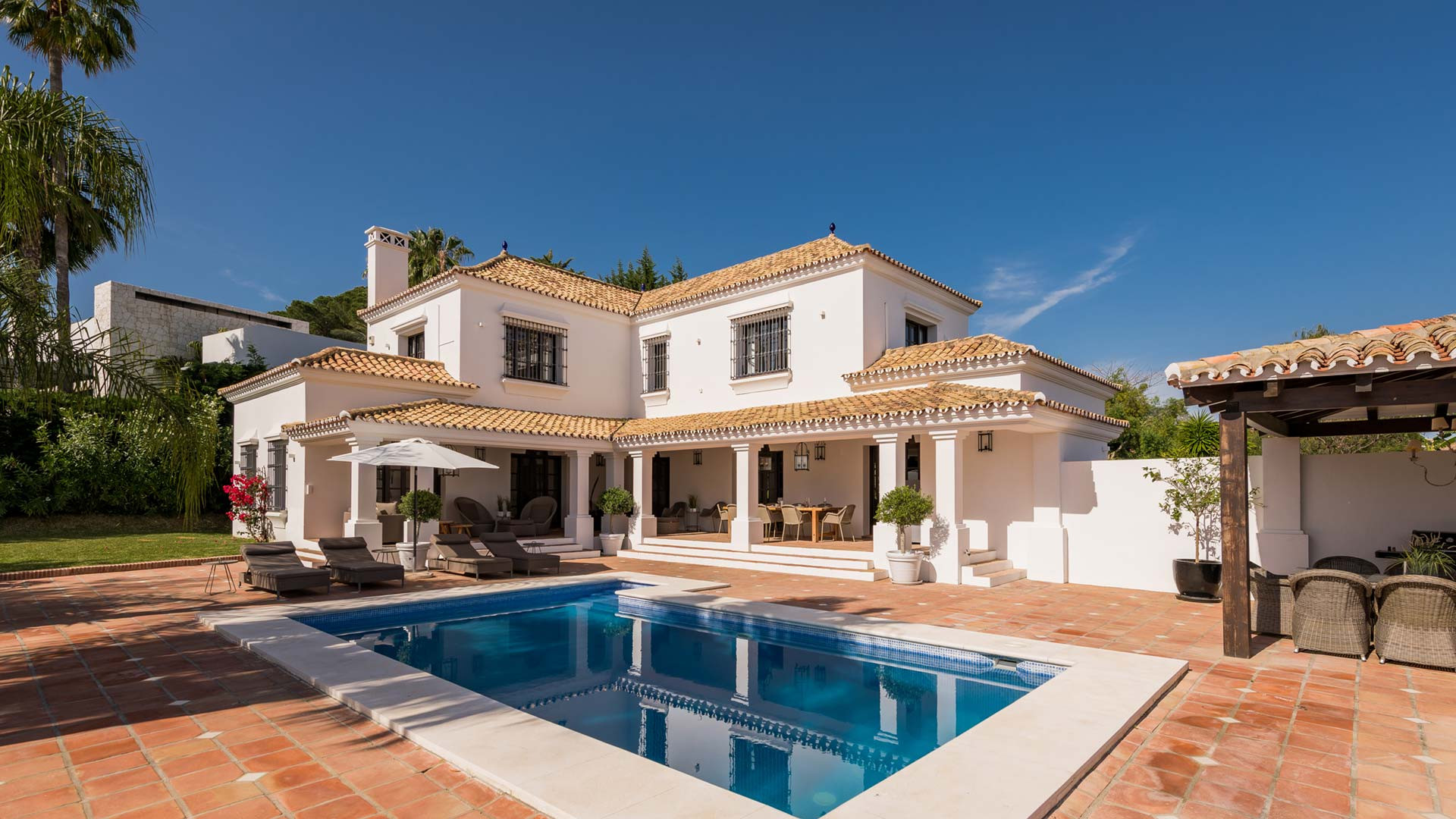 Casa de 4 Dormitorios en venta en Nueva Andalucía, Marbella