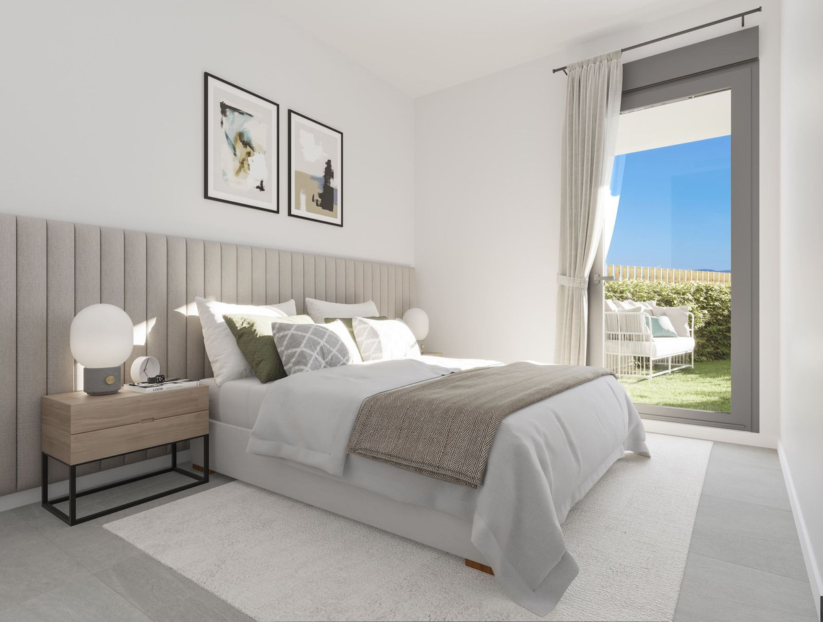 Casa Adosada de 3 Dormitorios en venta en Manilva