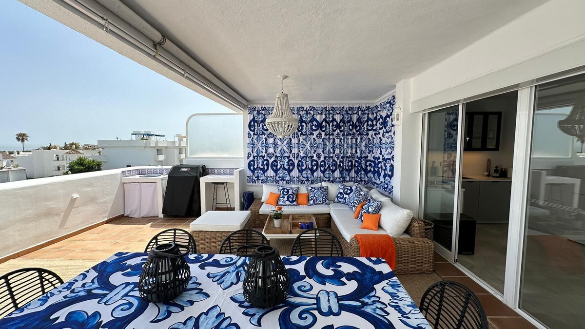 Ático de 3 Dormitorios en venta en Estepona