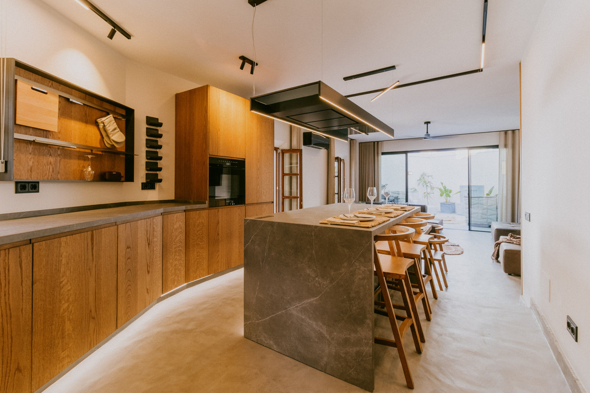 Casa Adosada de 3 Dormitorios y 3 Baños en venta en Milla de Oro, Marbella