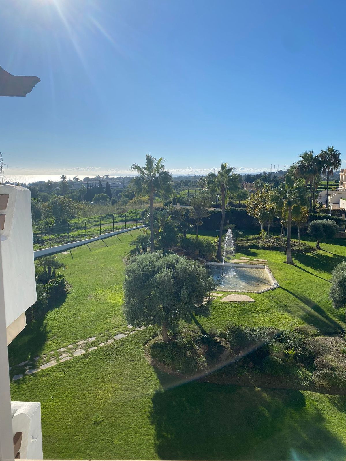 Ático de 2 Dormitorios y 2 Baños en venta en Estepona
