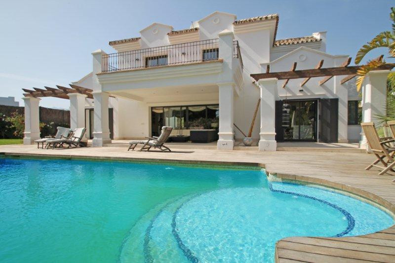 Casa de 5 Dormitorios en venta en Marbella Centro